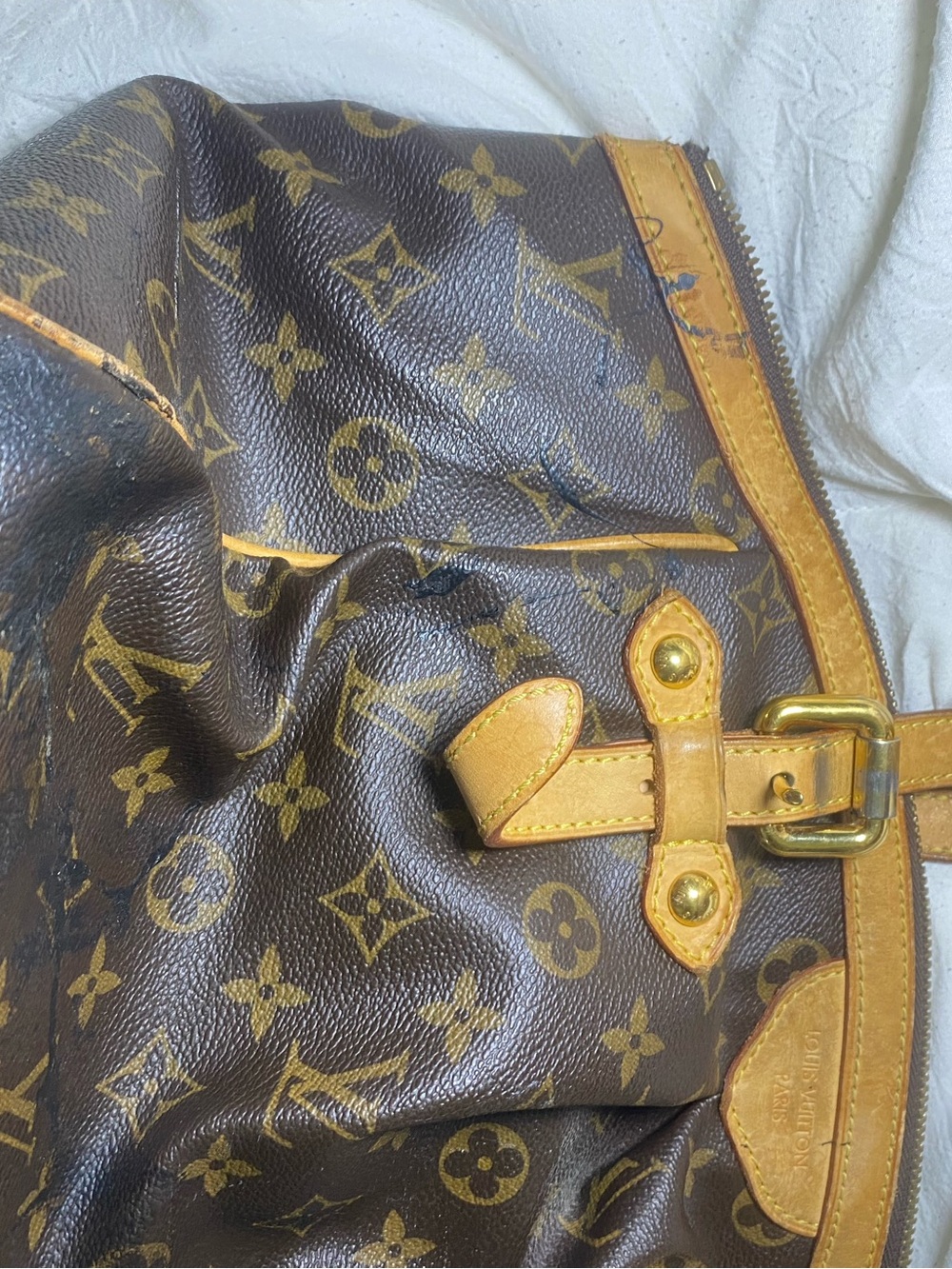 Louis Vuitton Tivoli GM Monogram Shoulder Bag with Tan Trim - Picture 15 of 16
